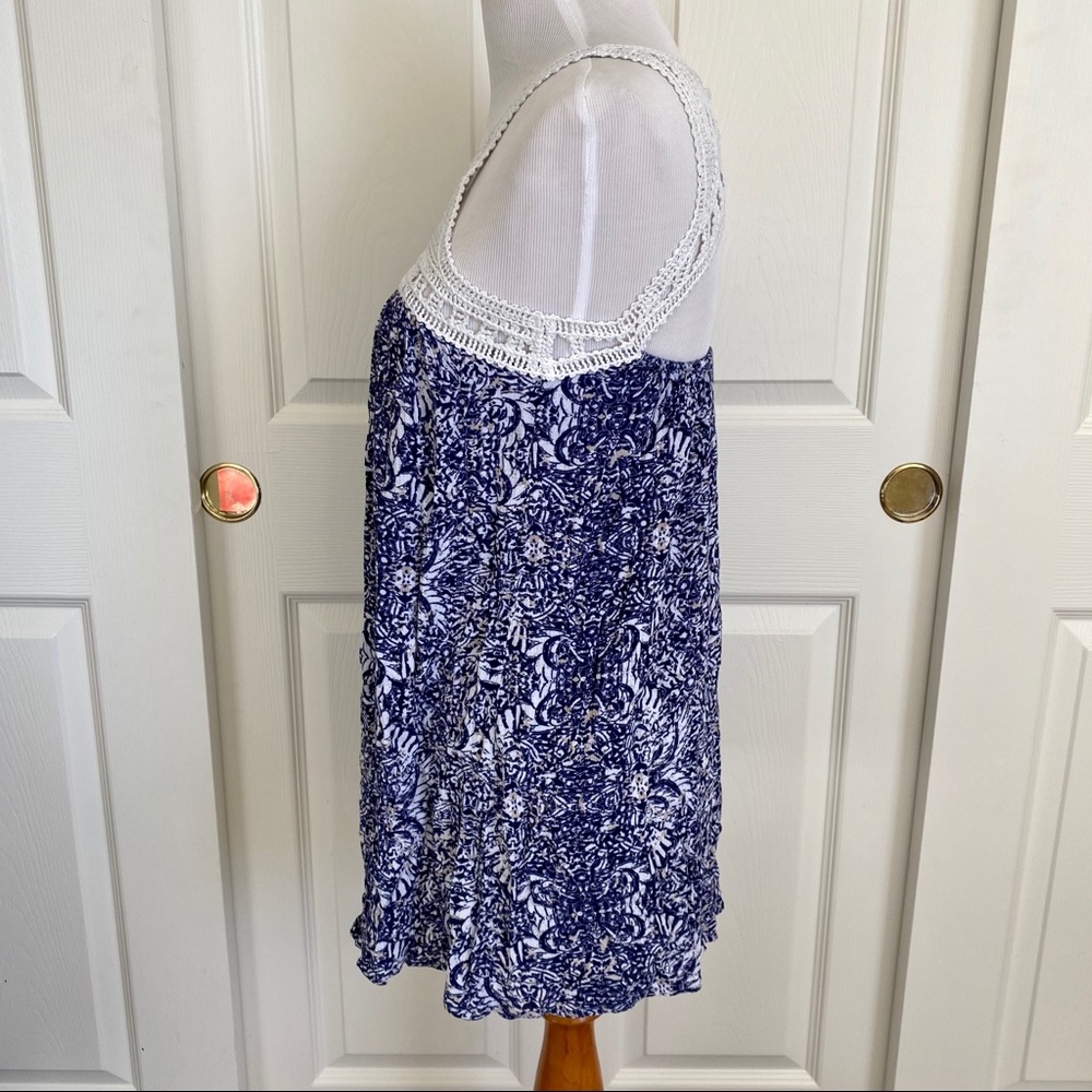 Aeropostale Crochet Open Back Navy White Medallion Print Boho Tank Top Sz XS - Picture 2 of 6